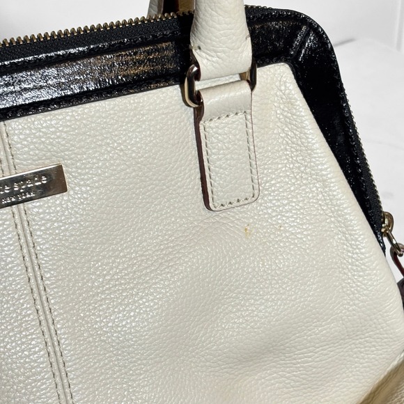 Kate Spade VTG Cream Pebbled Leather Black Frame Shoulder Bag, Tassel Detail - Picture 7 of 8